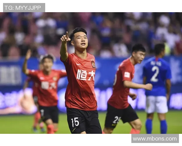 2015年拜仁慕尼黑对阵广州恒大精彩比赛视频回顾与分析